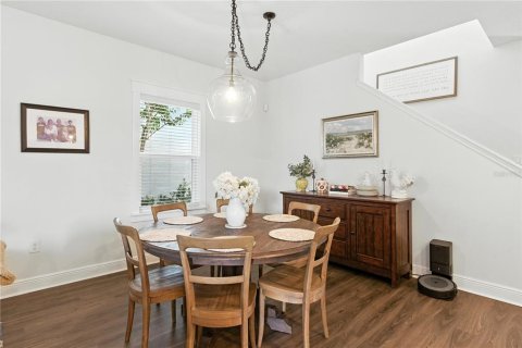 House in Winter Garden, Florida 4 bedrooms, 197.7 sq.m. № 1808018 - photo 13