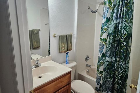 House in DeLand, Florida 3 bedrooms, 164.72 sq.m. № 2318703 - photo 28