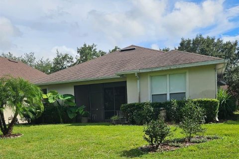 House in DeLand, Florida 3 bedrooms, 164.72 sq.m. № 2318703 - photo 4