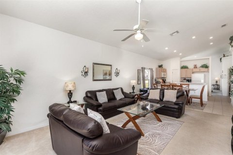 House in Davenport, Florida 4 bedrooms, 182.27 sq.m. № 1751886 - photo 5