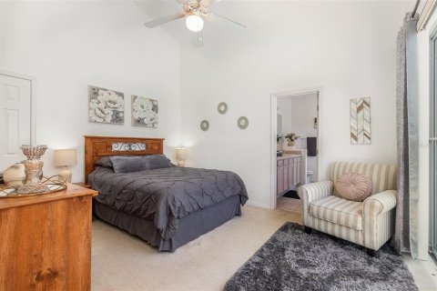 House in Davenport, Florida 4 bedrooms, 182.27 sq.m. № 1751886 - photo 10