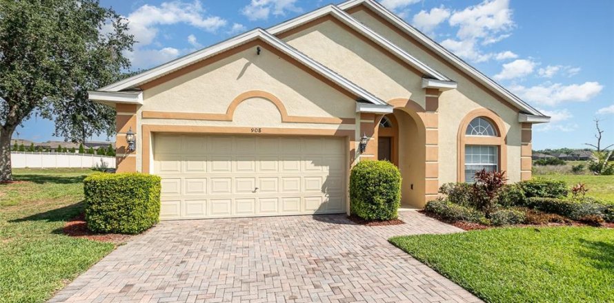 House in Davenport, Florida 4 bedrooms, 182.27 sq.m. № 1751886