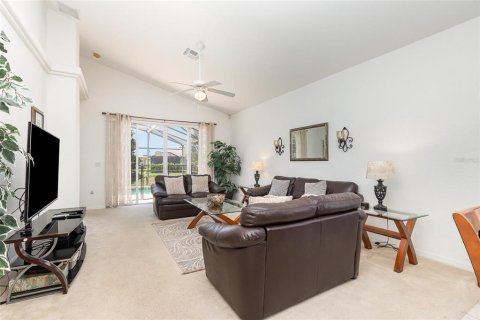 House in Davenport, Florida 4 bedrooms, 182.27 sq.m. № 1751886 - photo 3
