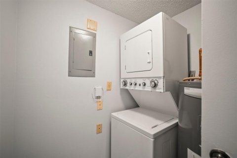 Купить кондоминиум в Сарасота, Флорида 6 комнат, 102.94м2, № 1634153 - фото 22