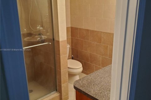 Apartamento en alquiler en Hialeah Gardens, Florida, 2 dormitorios, 89.19 m2 № 1929552 - foto 14