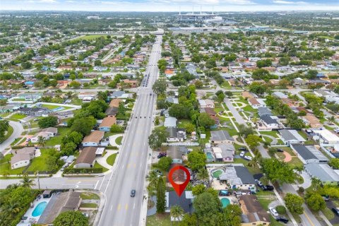 House in Miami Gardens, Florida 4 bedrooms, 109.16 sq.m. № 1832278 - photo 26
