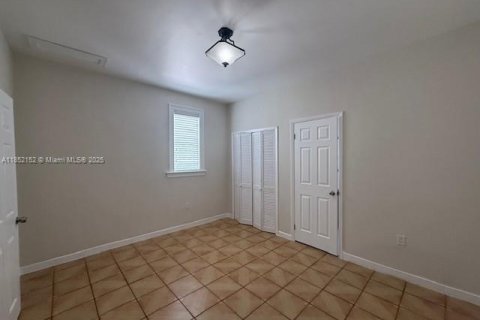 Villa ou maison à louer à Miami, Floride: 2 chambres, 116.13 m2 № 1858766 - photo 22