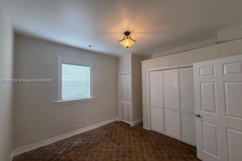 Villa ou maison à louer à Miami, Floride: 2 chambres, 116.13 m2 № 1858766 - photo 14