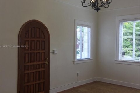 Villa ou maison à louer à Miami, Floride: 2 chambres, 116.13 m2 № 1858766 - photo 5