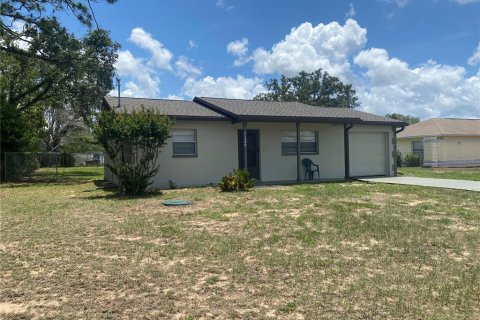 House in Spring Hill, Florida 2 bedrooms, 72.46 sq.m. № 1744102 - photo 1