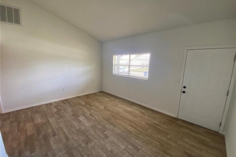 House in Spring Hill, Florida 2 bedrooms, 72.46 sq.m. № 1744102 - photo 9
