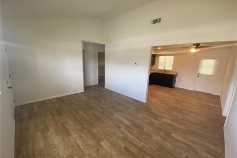 House in Spring Hill, Florida 2 bedrooms, 72.46 sq.m. № 1744102 - photo 7