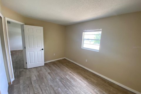 House in Spring Hill, Florida 2 bedrooms, 72.46 sq.m. № 1744102 - photo 12