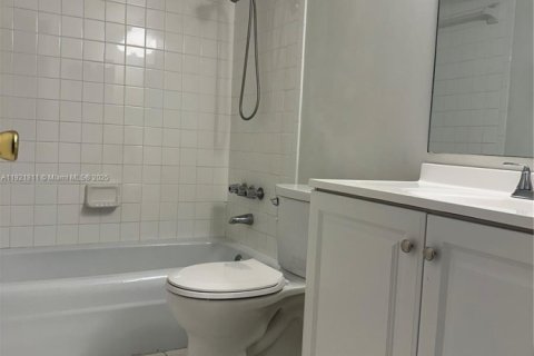 Appartement à louer à Hollywood, Floride: 2 chambres, 105.07 m2 № 1975719 - photo 12