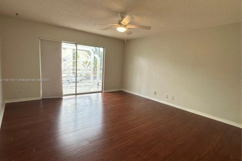 Appartement à louer à Hollywood, Floride: 2 chambres, 105.07 m2 № 1975719 - photo 6