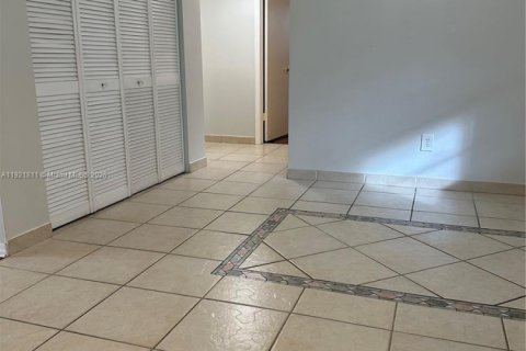 Appartement à louer à Hollywood, Floride: 2 chambres, 105.07 m2 № 1975719 - photo 8