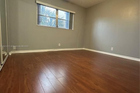 Appartement à louer à Hollywood, Floride: 2 chambres, 105.07 m2 № 1975719 - photo 9