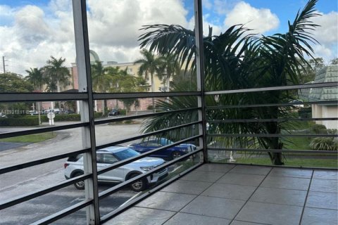 Appartement à louer à Hollywood, Floride: 2 chambres, 105.07 m2 № 1975719 - photo 17