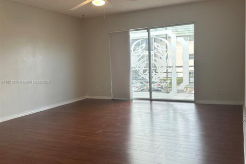 Appartement à louer à Hollywood, Floride: 2 chambres, 105.07 m2 № 1975719 - photo 5