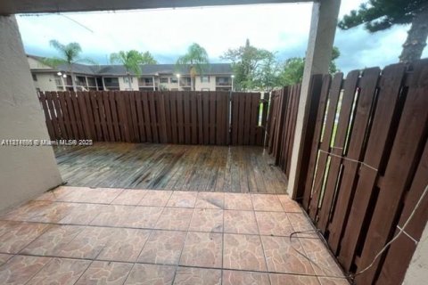 Купить кондоминиум в Майами, Флорида 2 спальни, 91.6м2, № 2024308 - фото 9