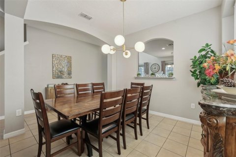 House in Davenport, Florida 6 bedrooms, 266.16 sq.m. № 1508770 - photo 17