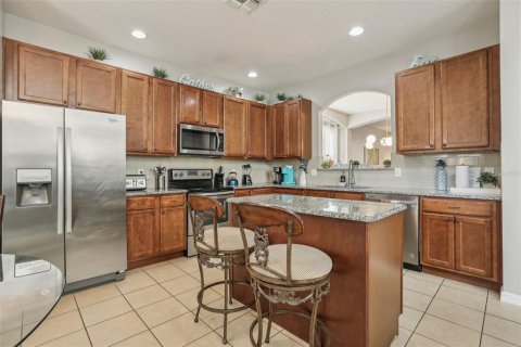 House in Davenport, Florida 6 bedrooms, 266.16 sq.m. № 1508770 - photo 24