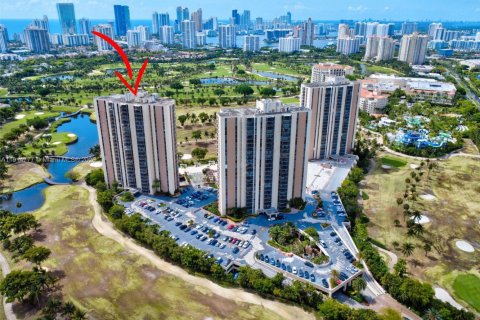 Condo in Aventura, Florida, 2 bedrooms № 1971360 - photo 19