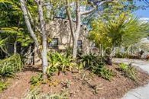 House in Tampa, Florida 3 bedrooms, 121.61 sq.m. № 2239491 - photo 14