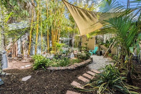 House in Tampa, Florida 3 bedrooms, 121.61 sq.m. № 2239491 - photo 11
