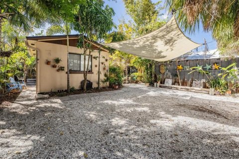 House in Tampa, Florida 3 bedrooms, 121.61 sq.m. № 2239491 - photo 9
