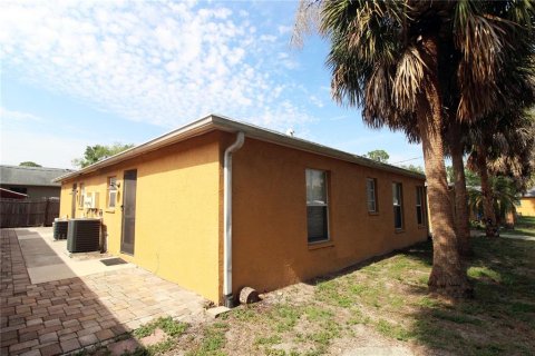 House in Sarasota, Florida 2 bedrooms, 81.29 sq.m. № 2122428