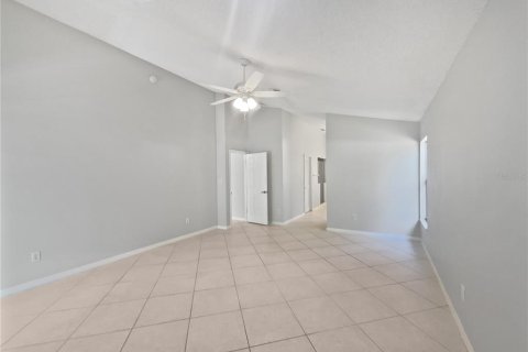 House in Leesburg, Florida 3 bedrooms, 303.51 sq.m. № 1644179 - photo 16