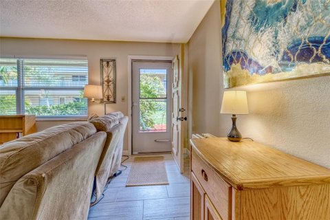 Copropriété à louer à Saint Petersburg, Floride: 1 chambre, 73.39 m2 № 2204210 - photo 7