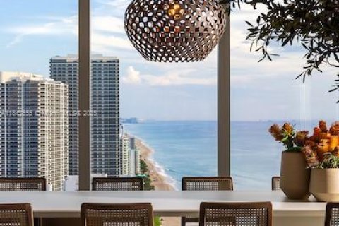 Купить кондоминиум в Халландейл-Бич, Флорида 3 спальни, 270.62м2, № 1939809 - фото 26