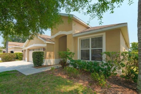 Villa ou maison à louer à Sarasota, Floride: 3 chambres, 202.34 m2 № 2097516 - photo 4