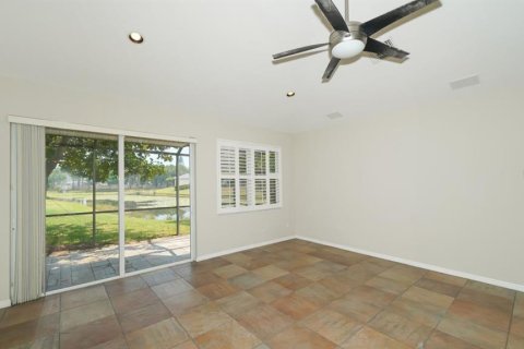 Villa ou maison à louer à Sarasota, Floride: 3 chambres, 202.34 m2 № 2097516 - photo 9
