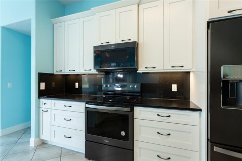 Casa en venta en Palm Coast, Florida, 4 dormitorios, 251.77 m2 № 1795463 - foto 11