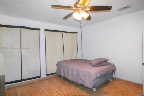 Propiedad comercial en venta en Miami, Florida, 207.26 m2 № 2053192 - foto 7