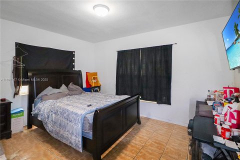 Propiedad comercial en venta en Miami, Florida, 207.26 m2 № 2053192 - foto 6