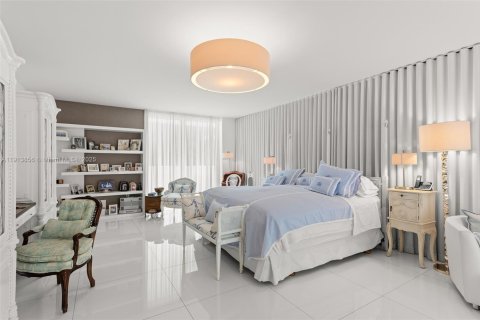 Купить кондоминиум в Бей-Харбор-Айлендс, Флорида 4 спальни, 253.44м2, № 1969697 - фото 29