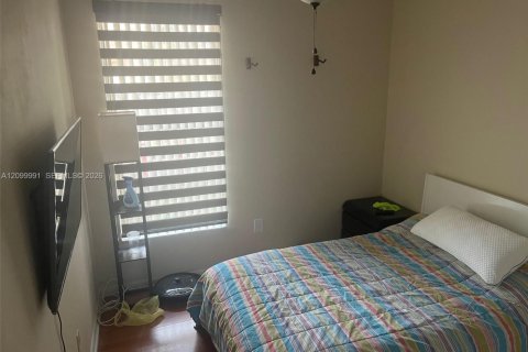 Touwnhouse à louer à Hialeah, Floride: 3 chambres, 101.54 m2 № 2397940 - photo 5