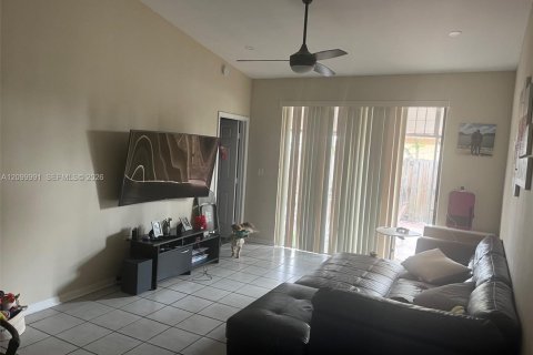 Touwnhouse à louer à Hialeah, Floride: 3 chambres, 101.54 m2 № 2397940 - photo 9