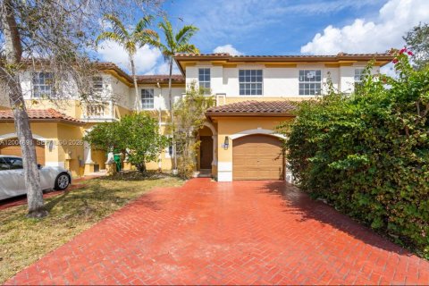 Townhouse in Miramar, Florida 3 bedrooms, 157.93 sq.m. № 2069047