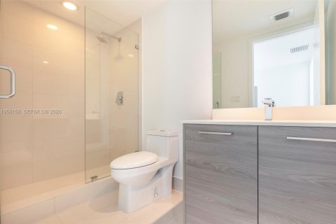 Снять в аренду кондоминиум в Майами, Флорида 3 спальни, 119.01м2, № 2153609 - фото 12