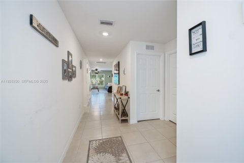 Villa ou maison à vendre à LaBelle, Floride: 4 chambres № 2039166 - photo 11