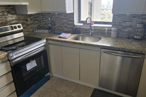 Condominio en alquiler en Aventura, Florida, 2 dormitorios, 122.82 m2 № 2013134 - foto 11