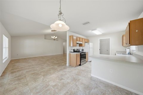 Villa ou maison à vendre à North Port, Floride: 3 chambres, 179.86 m2 № 2286953 - photo 7