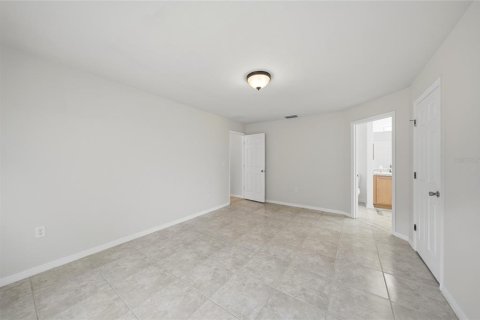 Villa ou maison à vendre à North Port, Floride: 3 chambres, 179.86 m2 № 2286953 - photo 12