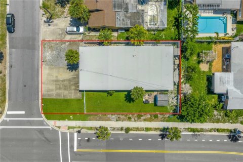 House in Saint Pete Beach, Florida 3 bedrooms, 128.21 sq.m. № 1831289 - photo 2