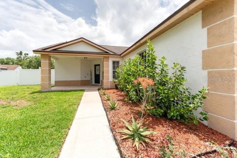 Casa en venta en Kissimmee, Florida, 3 dormitorios, 114.08 m2 № 1911601 - foto 3